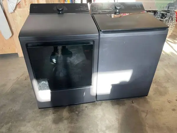LG AI Washer / Dryer Combo