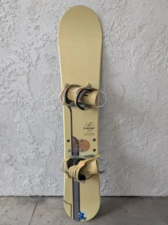 Snowboard and bindings