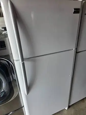 Fridgidaire Refrigerator Apartment