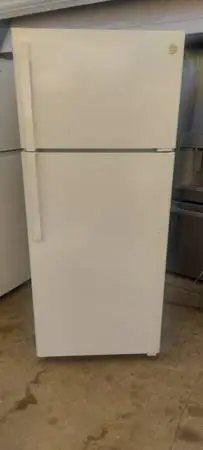 GE Top Freezer Refrigerator 28Wide.