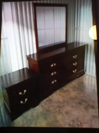 Sturdy Dresser