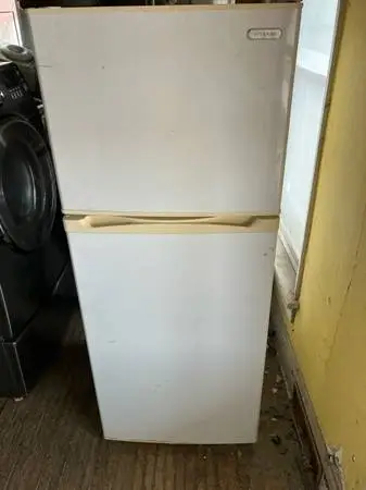 10 cubic foot refrigerator guaranteed delivery is available