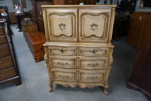 French Provincial Dresser