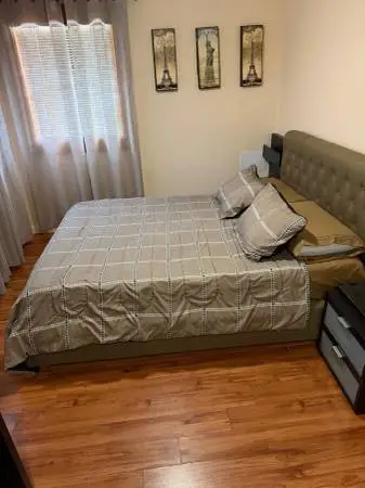 Queen bed box and mattress
