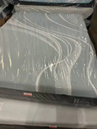 Brand New Queen Tempurpedic ProAdapt Soft Mattress MSRP $3400
