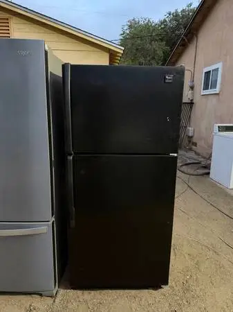 Whirlpool Black Top Freezer Bottom Refrigerator For Sale $100 Or OBO