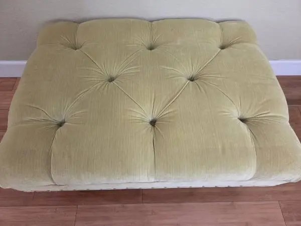 Beautiful Ethan Allen Tufted Ottoman / Coffe Table - Chartreuse Green