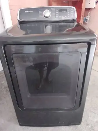 Like new electric dryer, free delivery setup