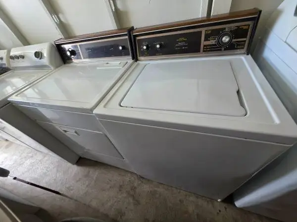 Washer and gas dryer with agitator