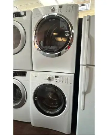 Washer and Dryer Electrolux Set Stackable