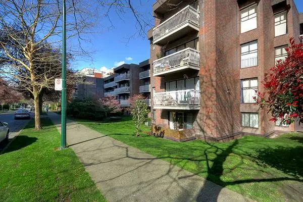 West End 1 Bedroom Condo w/ Huge Patio & Parking @ Hempstead Manor