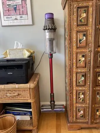 Dyson V11 Outsize Stick Vacuum - Like new!