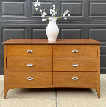 Beautiful Dixie furniture mid century walnut dresser
