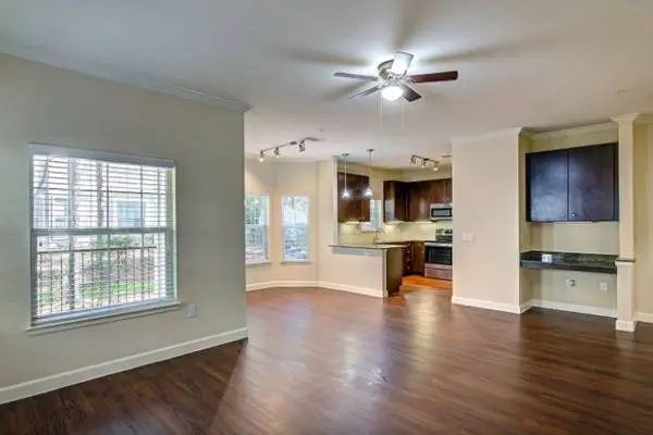Available Aug 15 - Open Layout 3BR Near Everything Conroe Has to Offe
