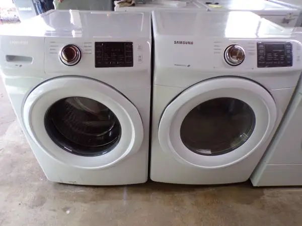 Samsung washer and dryer /stackable