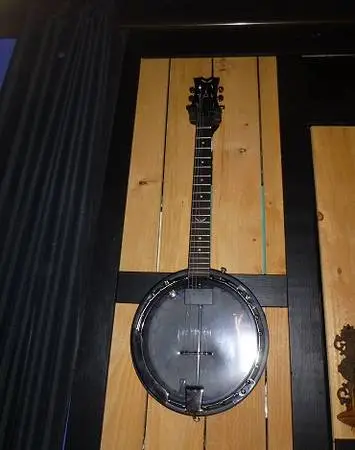 DEAN BACKWOODS ELECTRIC SIX STRING BANJO WITH GROVER TUNERS