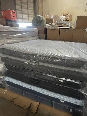 King size Beautyrest Black C- Class pillow top mattress