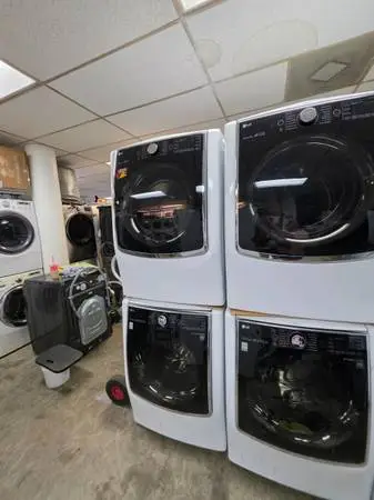 Lg steam front load 5.2 cu ft washer and gas dryer