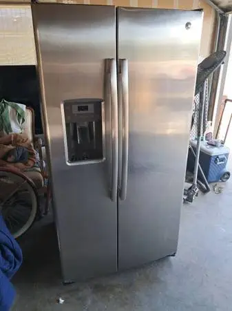 GE REFRIGERATOR CAN DELIVER