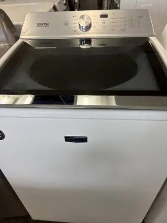 5.2 CuFt Maytag Bravos Durable Agitator Washer