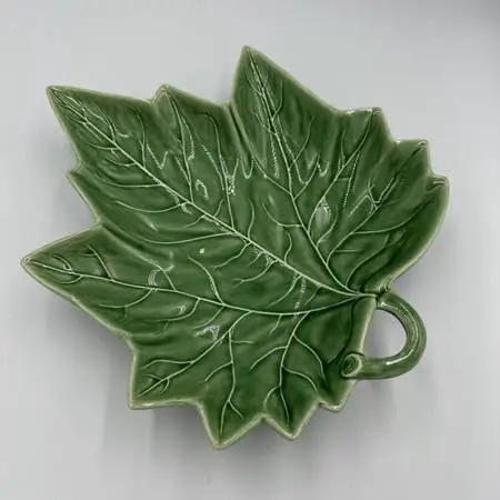 Bordallo Pinheiro Green Maple Leaf Dish Portugal - 13x3x10