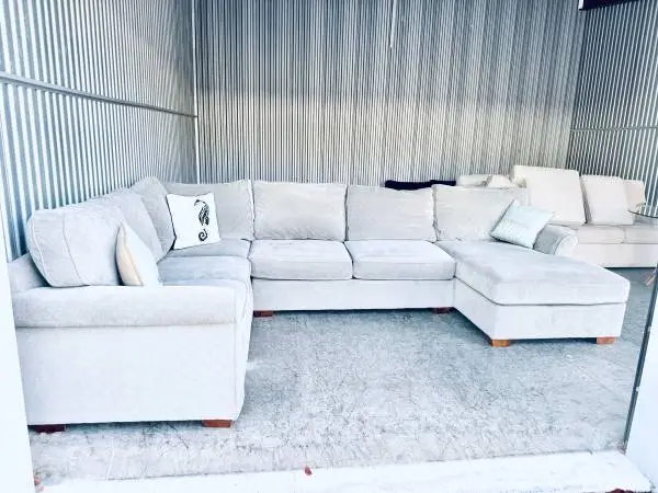 Luxurious High End  Robb & Stucky Coastal Sectional Sofa