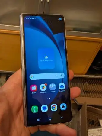 Sim Unlocked Samsung galaxy Z Fold 5 512gb small black spot on lcd