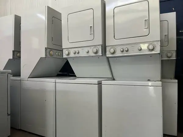 Stackable washer dryers
