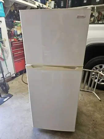Fridge apartment size