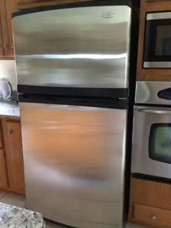 Maytag Refrigerator 21.7 cu ft Top Freezer