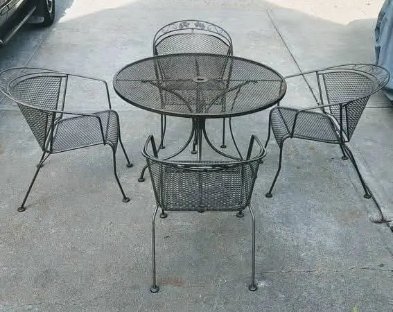 Vintage Woodard Briarwood Wrought Iron Patio Table w Chairs