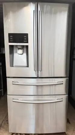 Clean Samsung 25 cu ft 4-Door French Door Stainless 33 Wide — $450