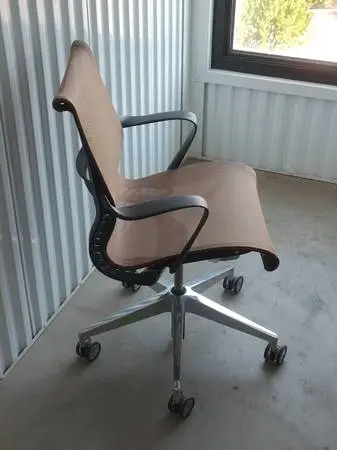 Herman Miller Setu chair