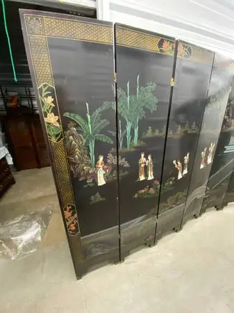Room Divider.
