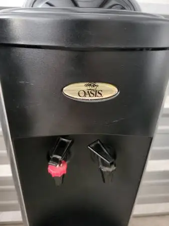 WATER DISPENSER
