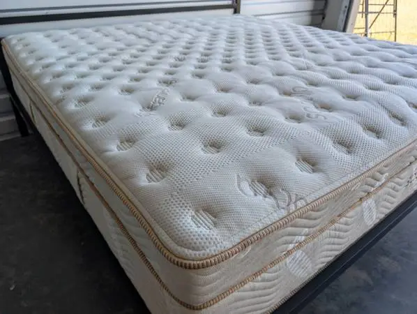 Saatva Mattress Clearance - $600 w/ free delivery and old mattress removal inclu