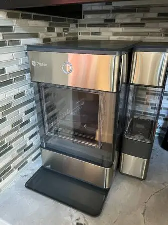 GE Opal Nugget Ice Maker w/ Side Tank