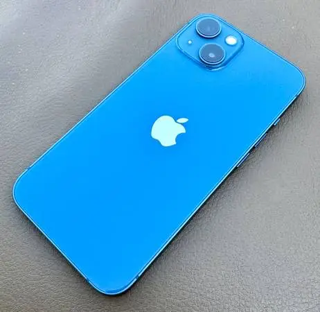 Factory Unlocked Apple iPhone 13 (128 GB) Blue + New Case