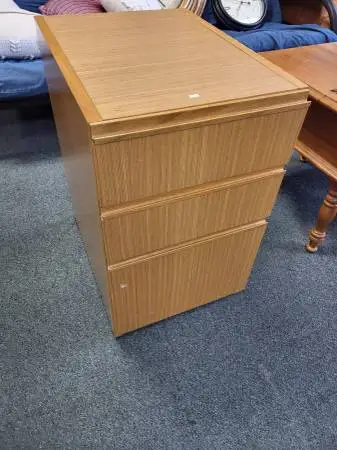 3-Drawer Filing Cabinet
