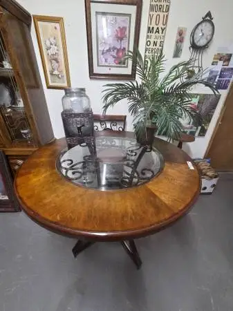 Dining Table & Barstool
