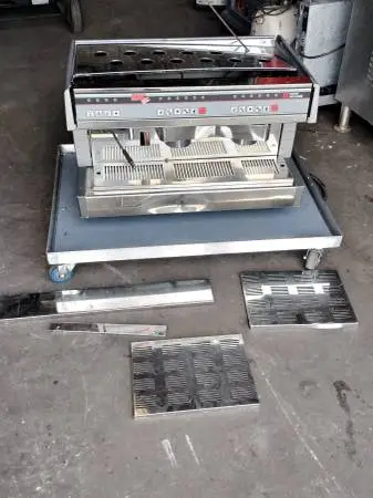 Nuova Simonelli MAC Cup V Espresso Coffee Cafe Machine -Scratch N Dent