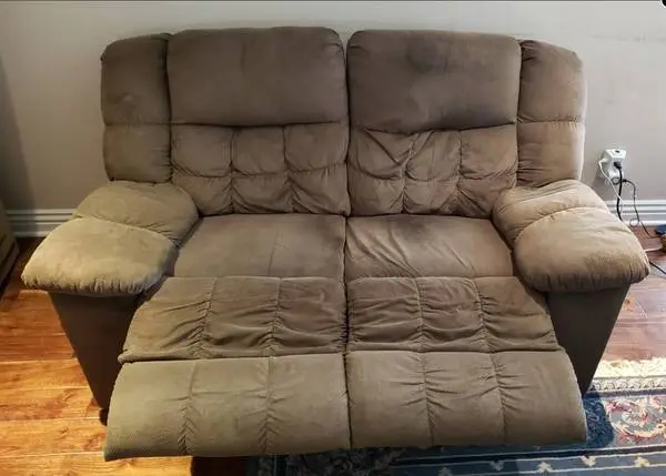 Free Recliner loveseat