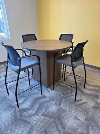 *New 42 Round Conference Table w/ 40h Cube Base MSRP$728