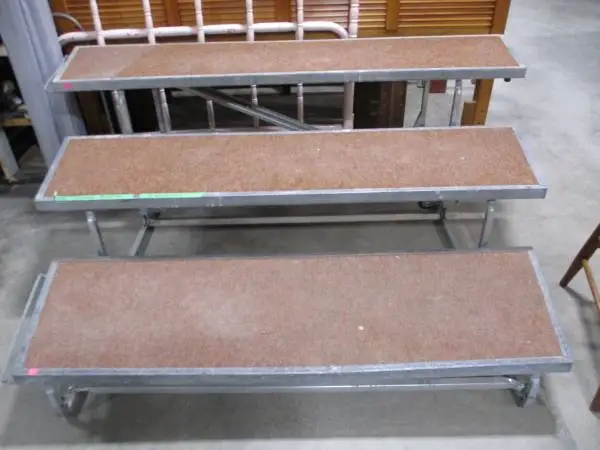 3 Tier Riser (s)      #3591