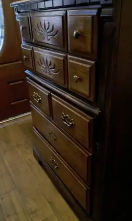 SOLID WOOD DRESSER WITH 5 DRAWERS