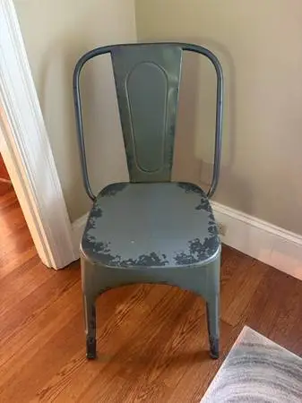 ** REDUCED PRICE ** Metal Desk / Kitchen Chair