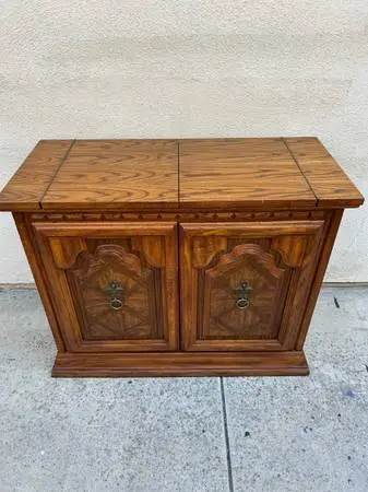 BEAUTIFUL UNIQUE CABINET WITH FLIP TOP TABLE CAN DELIVER LOCAL IF NEEDED