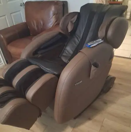 Kahuna zero gravity massage chair