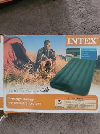 Twin Air mattress, MINT CONDITION, in original box with 12v pump