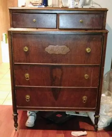 Vintage dresser